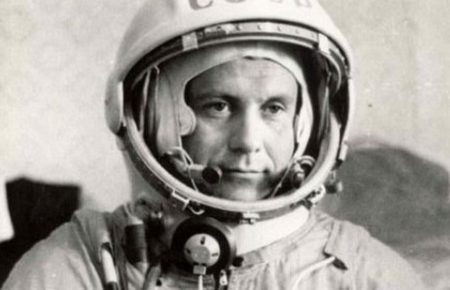 З нагоди 90-річчя від дня народження льотчика-космонавта Павла Романовича Поповича
