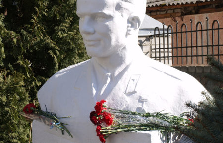 Пам’ятники Юрію Гагаріну на Житомирщині